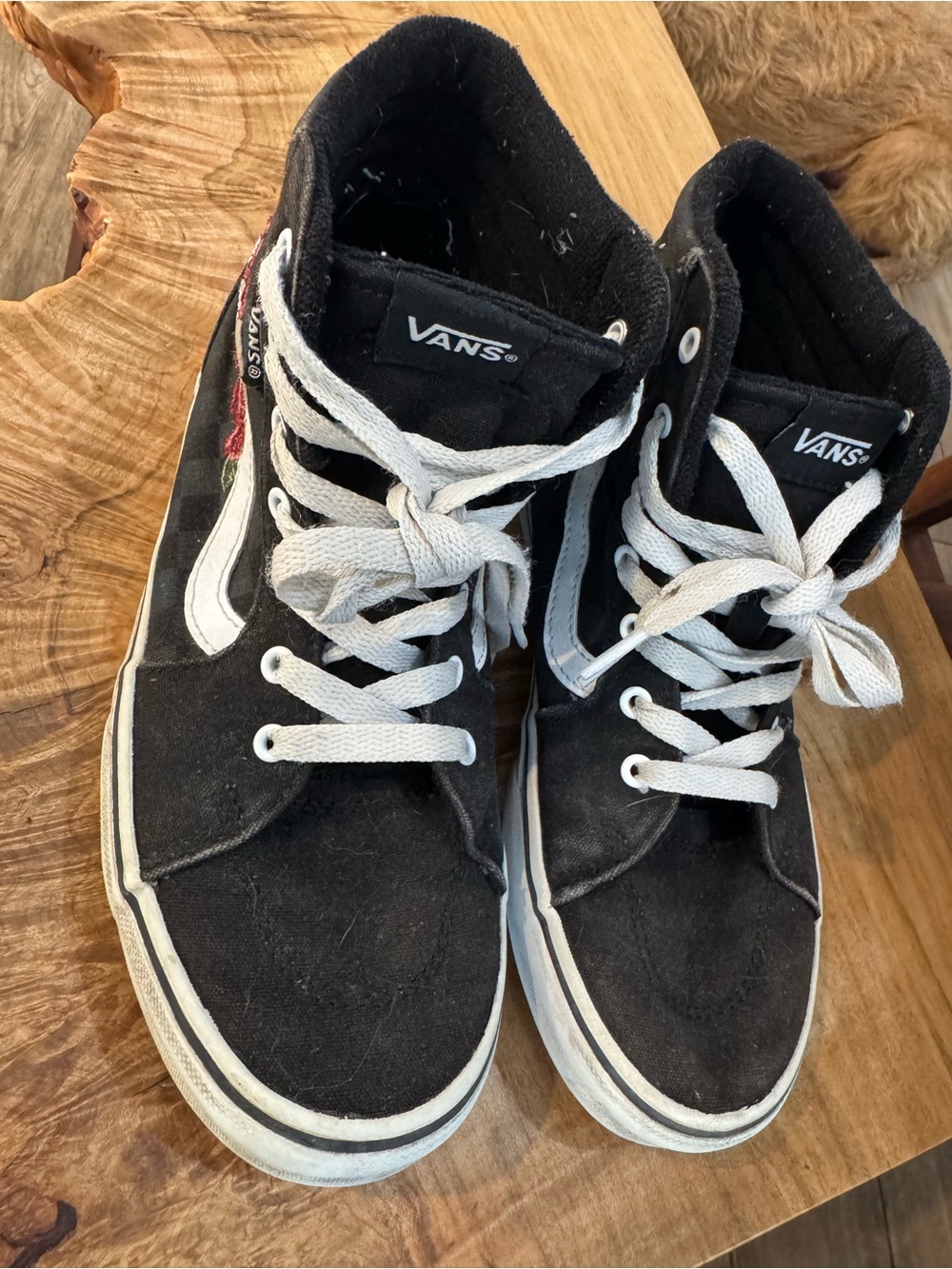 Vans Ward Rose Embroidered High Top Sneakers Black Youth 4.5